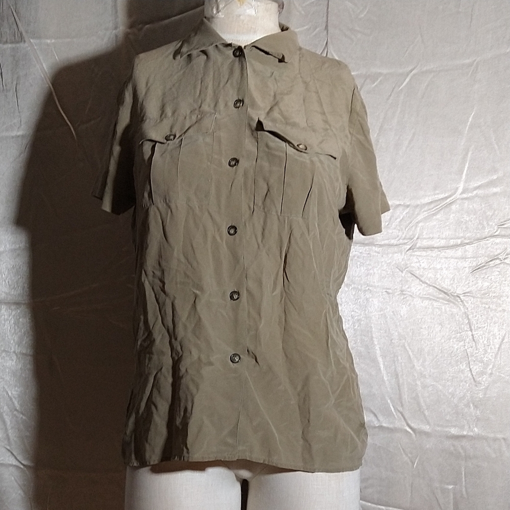 Vintage 90s Tan Brown Short Sleeve 100% Silk Button Down Shirt. Some mild discol